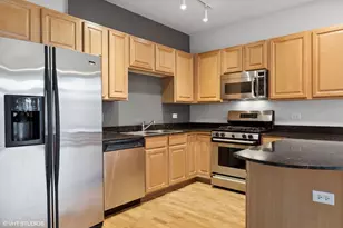 2320 W St Paul Ave, Chicago, IL 60647 - Photo 6