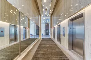 1560 N Sandburg Terrace, Chicago, IL 60610 - Photo 4