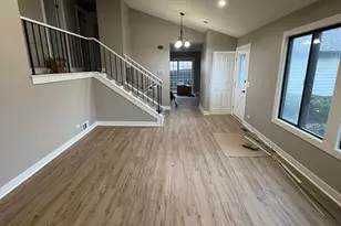 208 Albert Dr, Vernon Hills, IL 60061 - Photo 6
