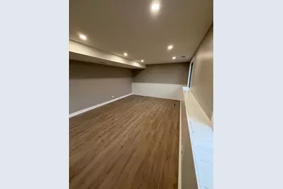 208 Albert Drive, Vernon Hills, IL 60061 - Photo 22