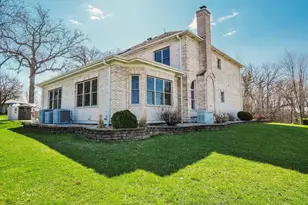 500 E Sherwood Dr, Addison, IL 60101 - Photo 48