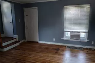 9848 S Yates Blvd, Chicago, IL 60617 - Photo 4