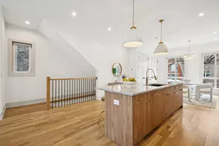 2246 W Lyndale St, Chicago, IL 60647 - Photo 8