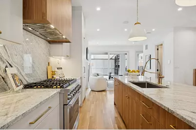 2246 W Lyndale Street #1, Chicago, IL 60647 - Photo 4