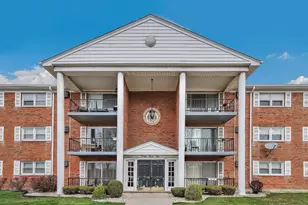 4410 W 111th St, Oak Lawn, IL 60453 - Photo 1