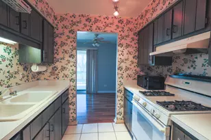 4410 W 111th St, Oak Lawn, IL 60453 - Photo 6