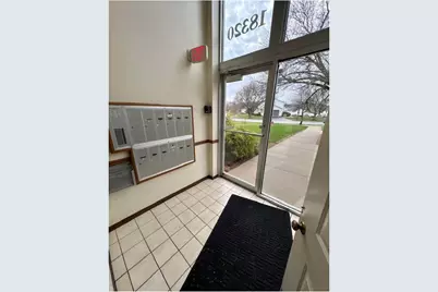 18320 Robin Lane #D2, Homewood, IL 60430 - Photo 6