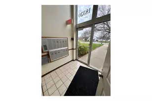 18320 Robin Ln, Homewood, IL 60430 - Photo 6