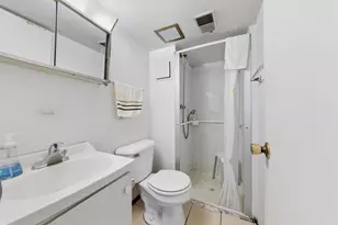 6948 W Berwyn Ave, Chicago, IL 60656 - Photo 14