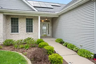 223 Quinlan Ave, Dekalb, IL 60115 - Photo 6
