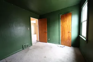 312 SW Circle Dr, Joliet, IL 60433 - Photo 4