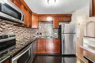 1800 Huntington Blvd, Hoffman Estates, IL 60169 - Photo 6