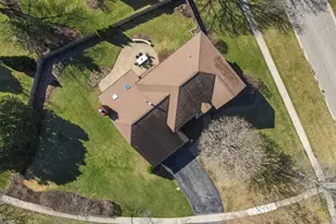 2012 Somerset Ln, Wheaton, IL 60189 - Photo 32