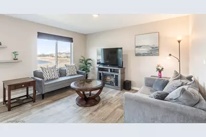 724 Wellington Lane, Cary, IL 60013 - Photo 6