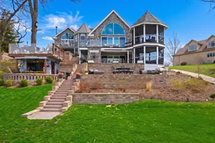 531 Circle Dr, Fox Lake, IL 60020 - Photo 1