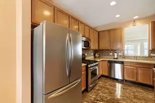 3321 Rockwell Cir, Mundelein, IL 60060 - Photo 4