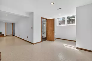 1013 Iroquois Ave, Naperville, IL 60563 - Photo 32