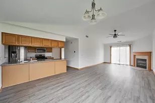 962 Arvle Cir, Sycamore, IL 60178 - Photo 12