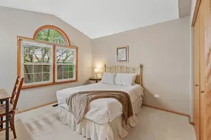 845 Havenshire Rd, Naperville, IL 60565 - Photo 14