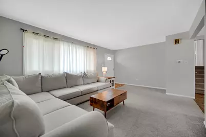 7305 W 75th Street, Bridgeview, IL 60455 - Photo 4