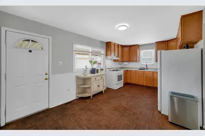 7305 W 75th Street, Bridgeview, IL 60455 - Photo 8