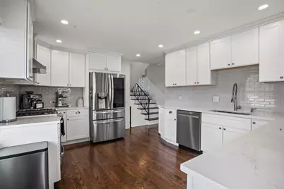 216 E Fremont Avenue, Elmhurst, IL 60126 - Photo 6