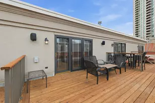 449 N Clinton St, Chicago, IL 60654 - Photo 16