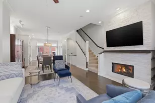 449 N Clinton St, Chicago, IL 60654 - Photo 10
