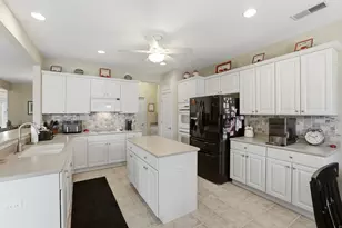 12314 Arlington Dr, Huntley, IL 60142 - Photo 4