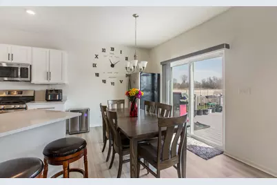 32062 Savannah Drive, Lakemoor, IL 60051 - Photo 8