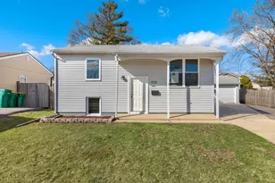 222 Pell Ave, Romeoville, IL 60446 - Photo 1