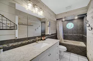 661 W St Aubin Dr, Addison, IL 60101 - Photo 18