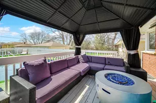 661 W St Aubin Dr, Addison, IL 60101 - Photo 6