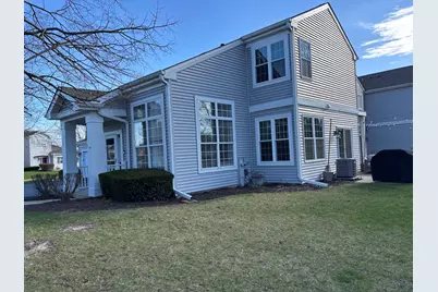 201 Grays Drive #201, Oswego, IL 60543 - Photo 2