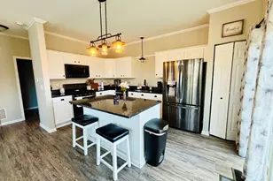 201 Grays Dr, Oswego, IL 60543 - Photo 12