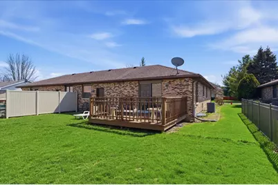 227 Hillcrest Avenue #A, Yorkville, IL 60560 - Photo 2