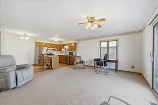 227 Hillcrest Ave, Yorkville, IL 60560 - Photo 6