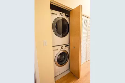 2933 N Clybourn Avenue #301, Chicago, IL 60618 - Photo 10