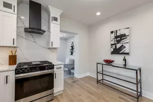 2629 N 77th Ct, Elmwood Park, IL 60707 - Photo 10