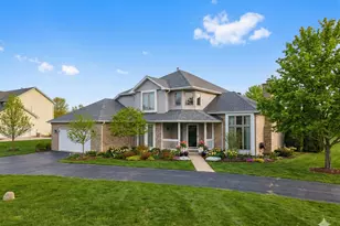 613 Silver Glen Rd, McHenry, IL 60050 - Photo 1
