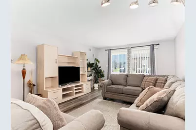 5A Kingery Quarter #102, Willowbrook, IL 60527 - Photo 6