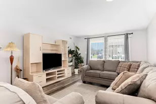 5A Kingery Quarter, Willowbrook, IL 60527 - Photo 6