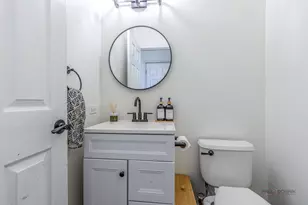 2212 Baxter Ct, Elgin, IL 60123 - Photo 18