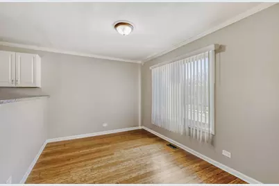 2058 Leeward Lane, Hanover Park, IL 60133 - Photo 8