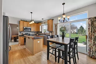 2575 Barnhart St, West Chicago, IL 60185 - Photo 18