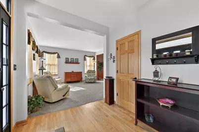 2575 Barnhart Street, West Chicago, IL 60185 - Photo 6