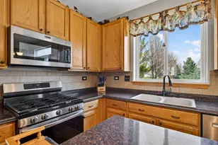 2575 Barnhart St, West Chicago, IL 60185 - Photo 14