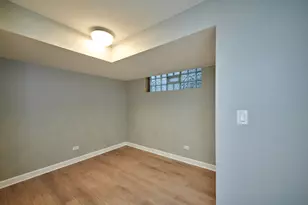 1506 E 72nd Pl, Chicago, IL 60619 - Photo 32