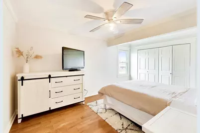 5083 Chambers Drive, Hoffman Estates, IL 60010 - Photo 16