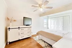 5083 Chambers Dr, Hoffman Estates, IL 60010 - Photo 16